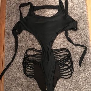 Fashion nova strappy 1 piece cut out bathing suit
